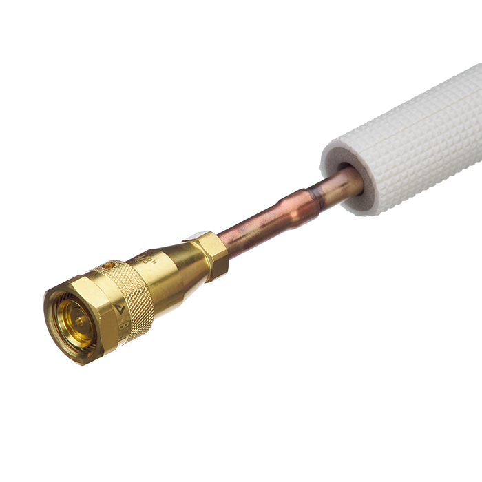 Vorgeladener Leitungssatzverbinder und Kupferrohr